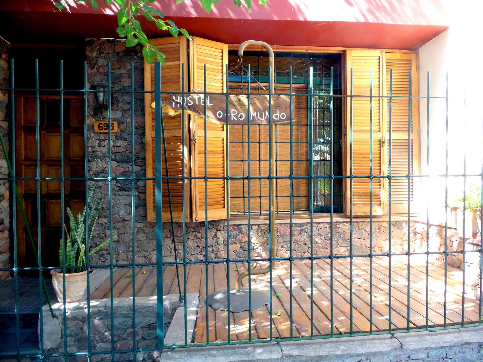 Hostel Otro Mundo Capdevila Dış mekan fotoğraf